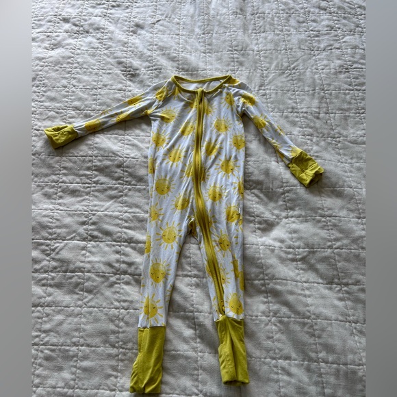 Little Sleepies Sunshine Bamboo Zipper Onesie in 6-12 Month - Picture 2 of 4